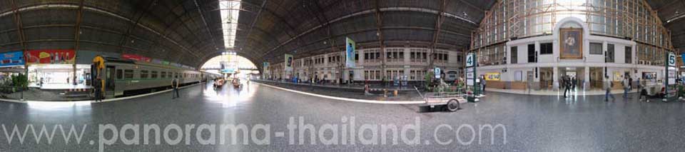 Huamlamphong Station